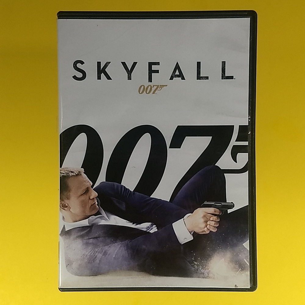 Skyfall, Daniel Craig as 007, DVD
